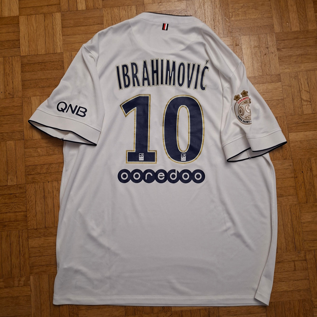 Paris Saint-Germain Auswärtstrikot 14/15 #10 Ibrahimovic in Grösse XL