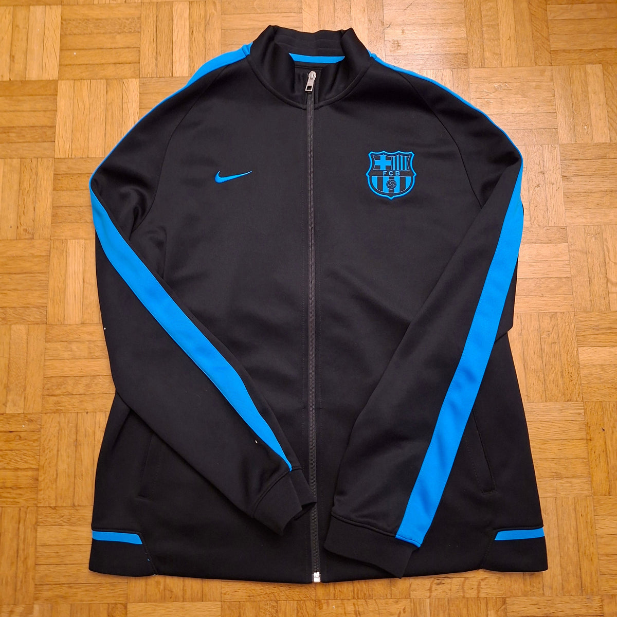 FC Barcelona Trainingsjacke in Grösse XL